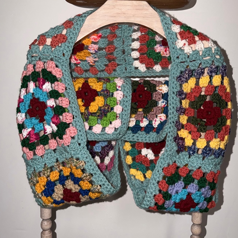 handmade boho-style granny square patchwork scarf Colorful Retro 70s Style.-G